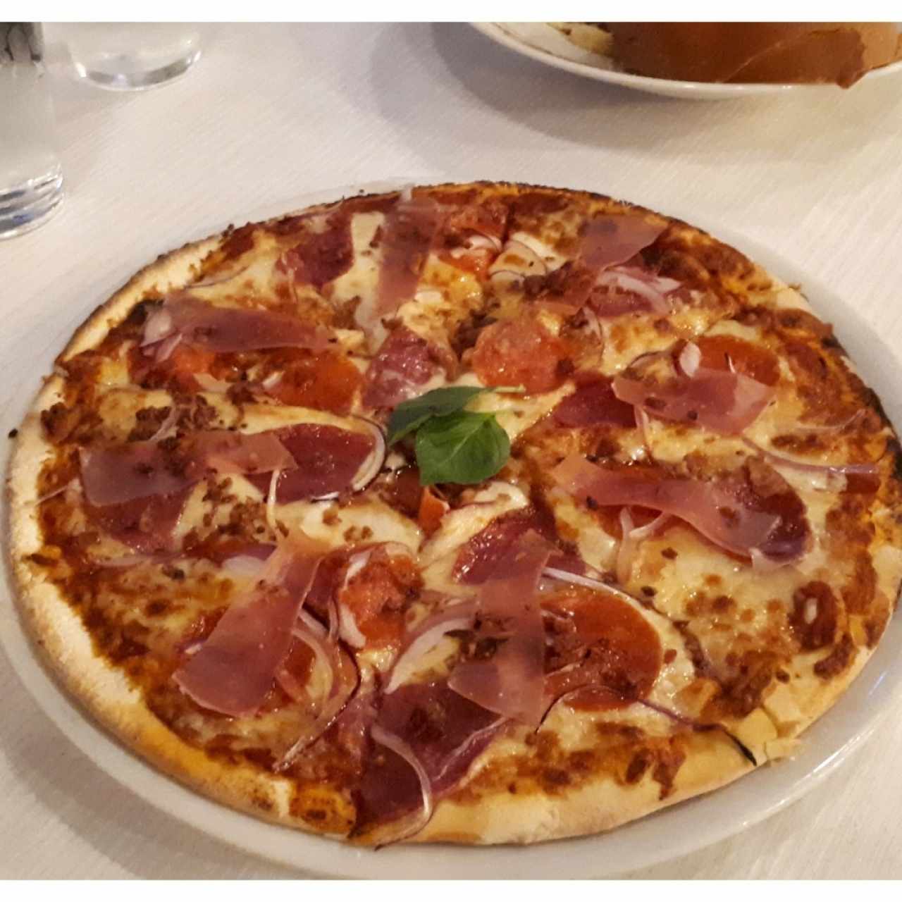 Pizza cuatro carnes