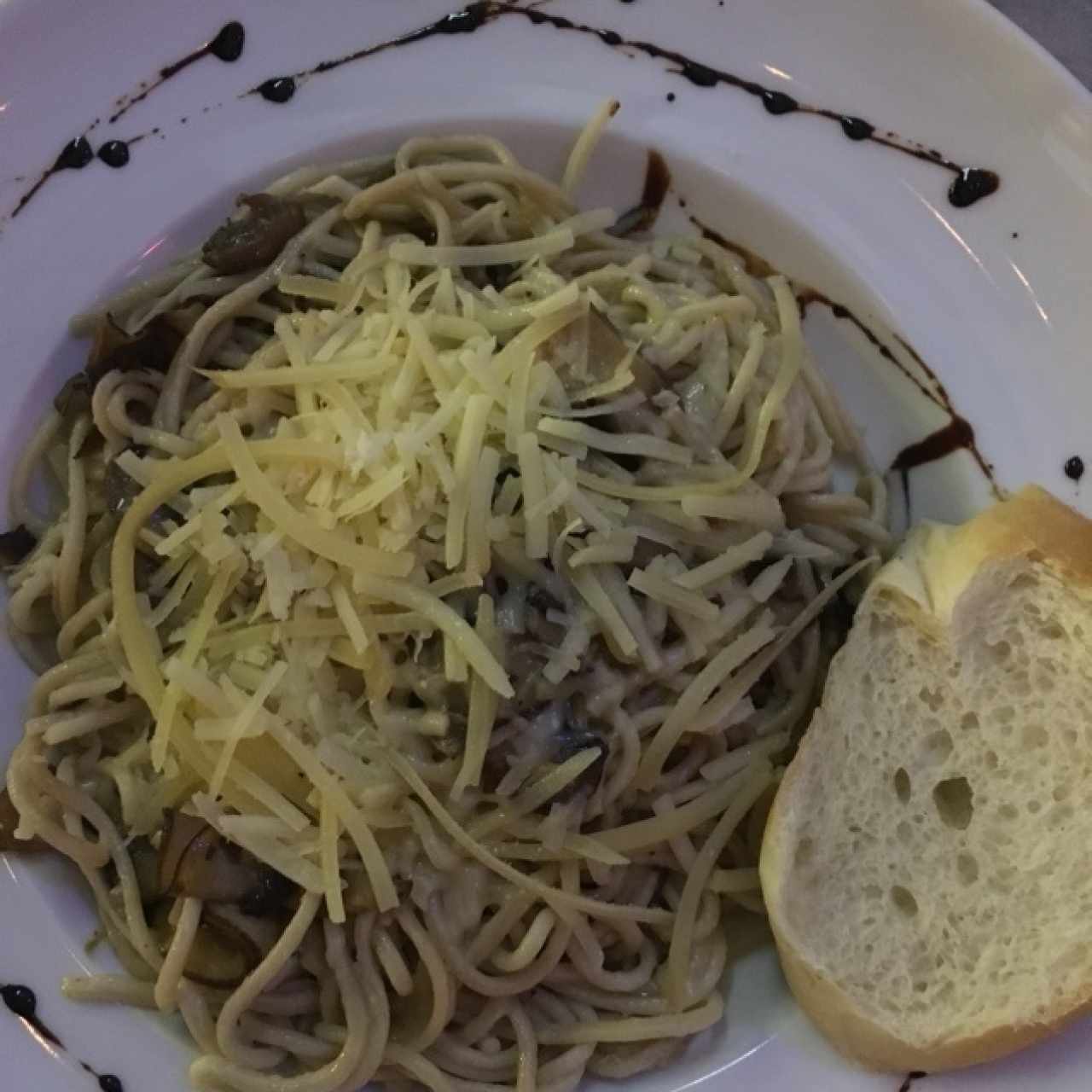 Spaguetti en salsa burro con portobello