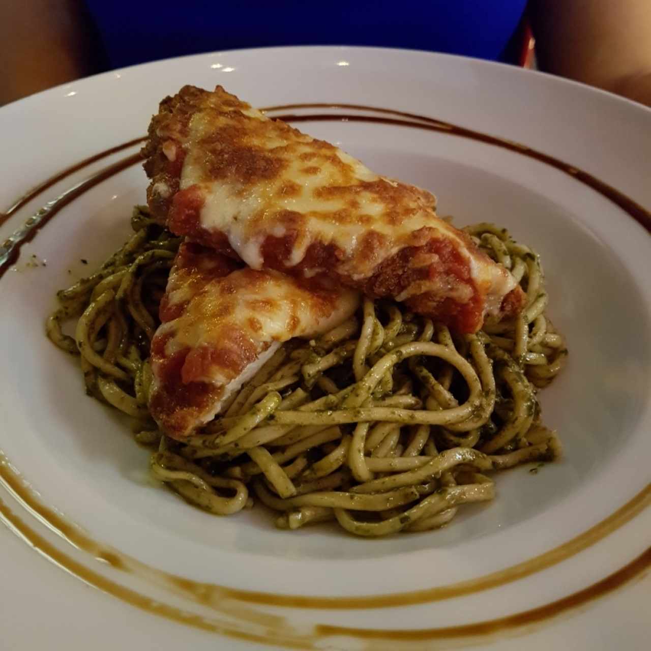 spaghetti al presto con pollo parmesano