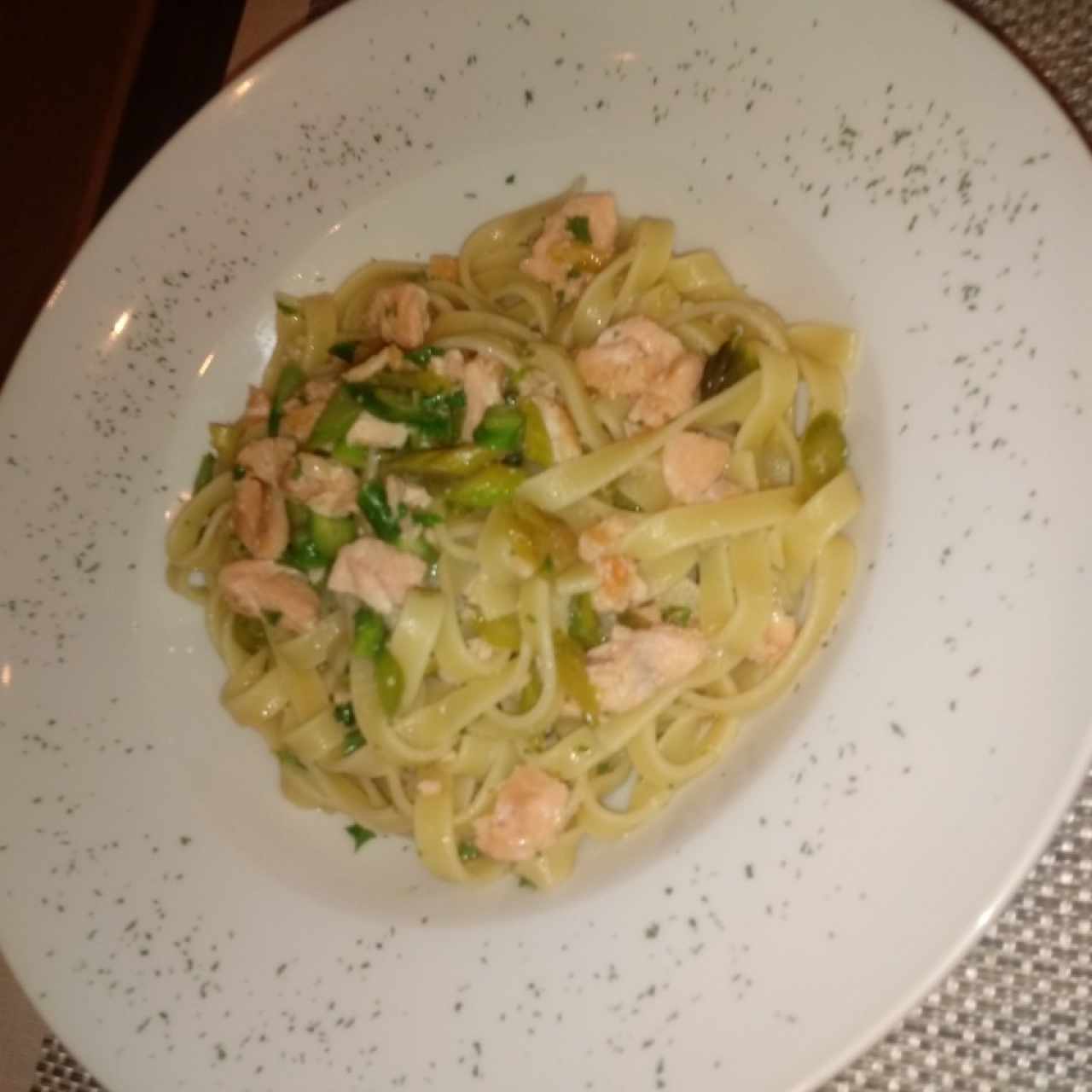 Fettuccine con salmon ahumado