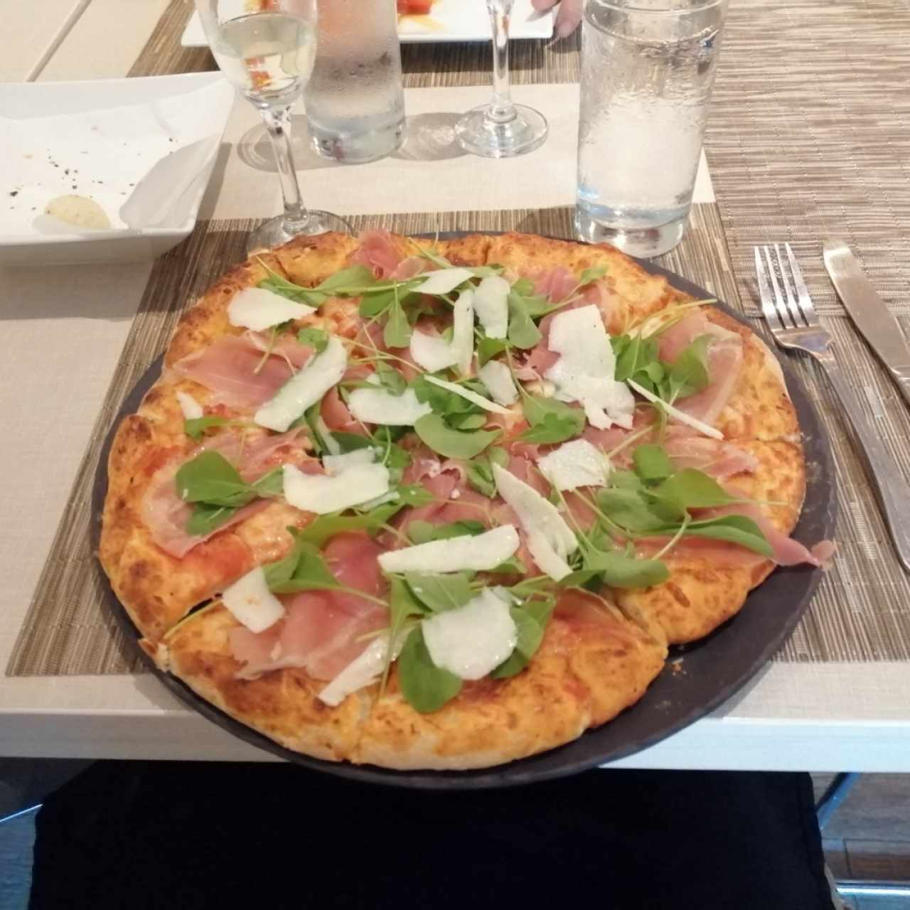 Pizza tirolesa