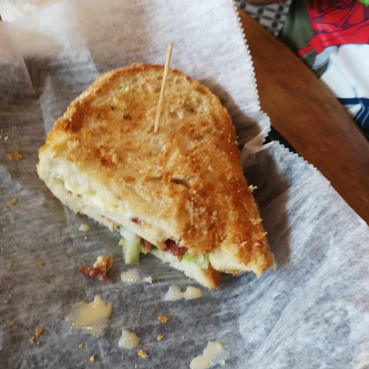rancho chicken sandwich