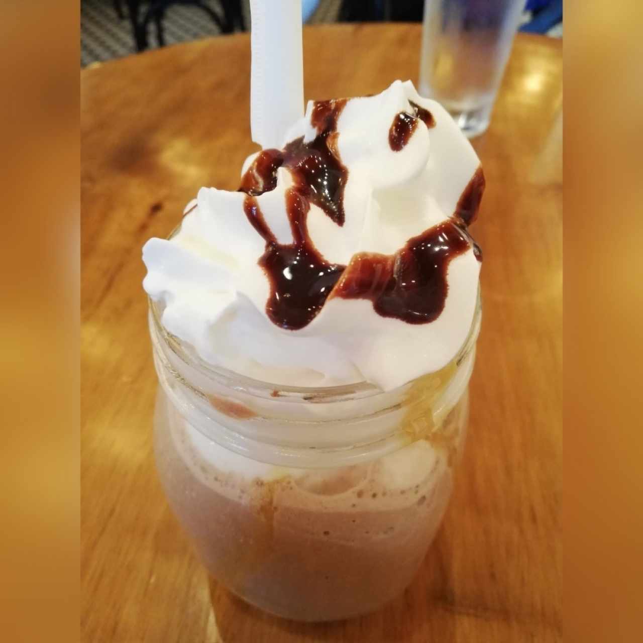 Frappé de café con chocolate.