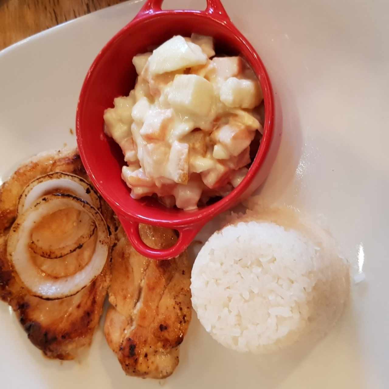 de la casa, pollo a la parrilla, arroz con coco