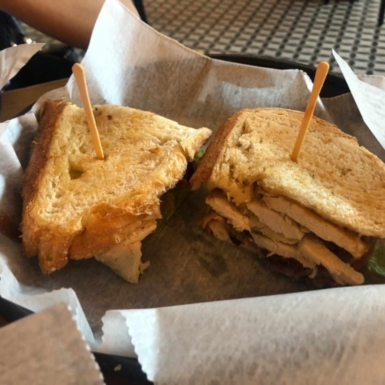 Sandwich pollo club