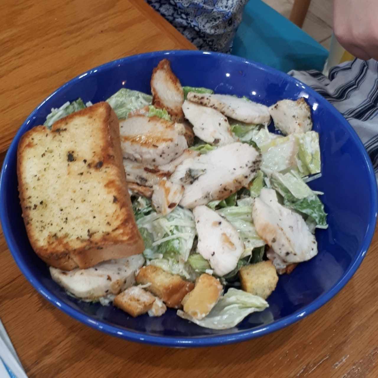 Ensalada César con Pollo