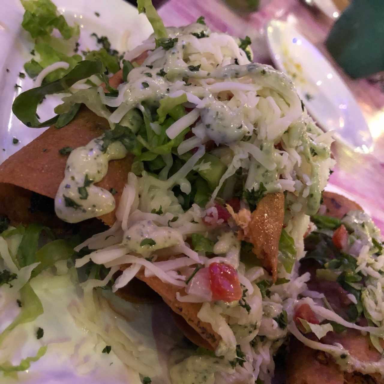 tacos dorados de pollo