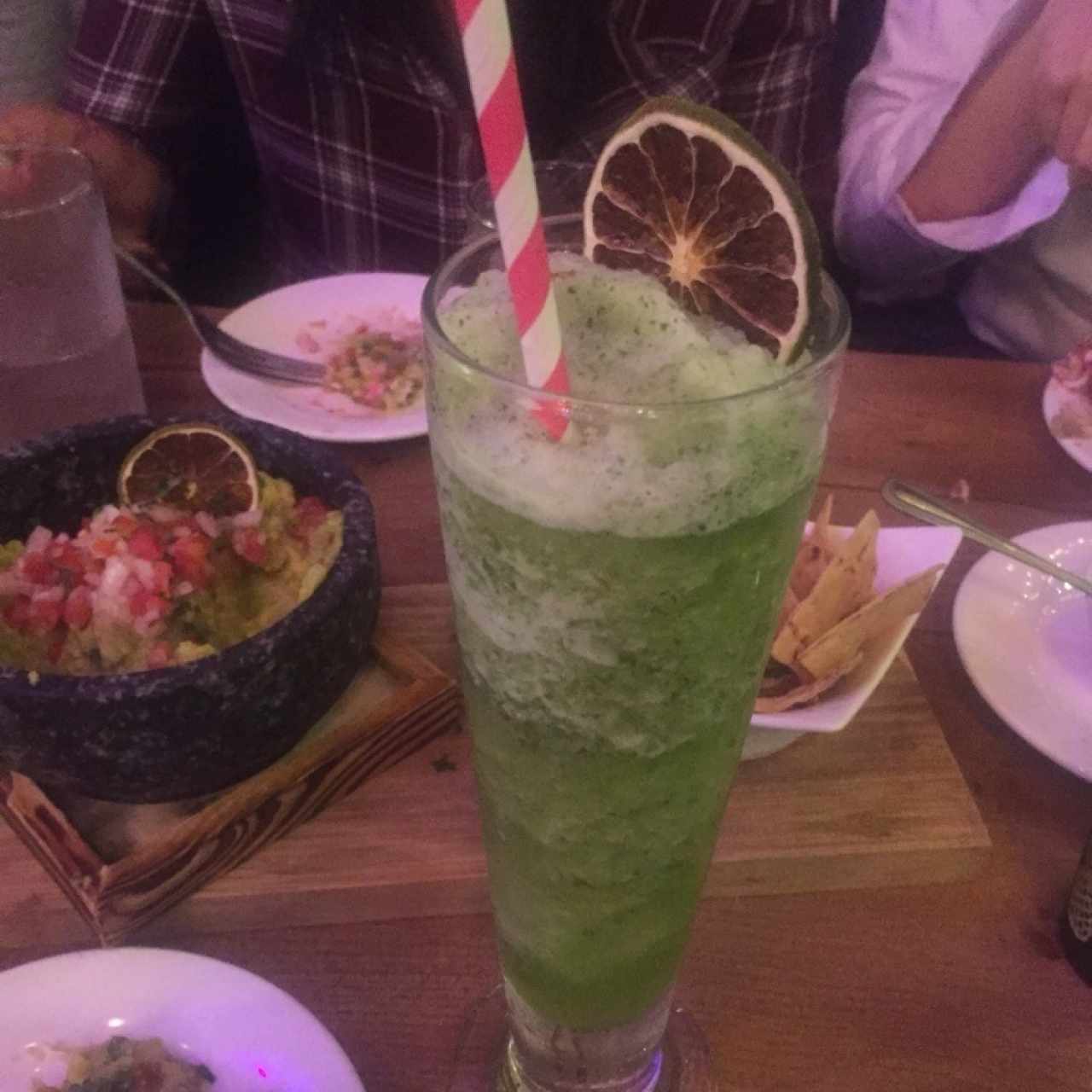limonada con hierba buena