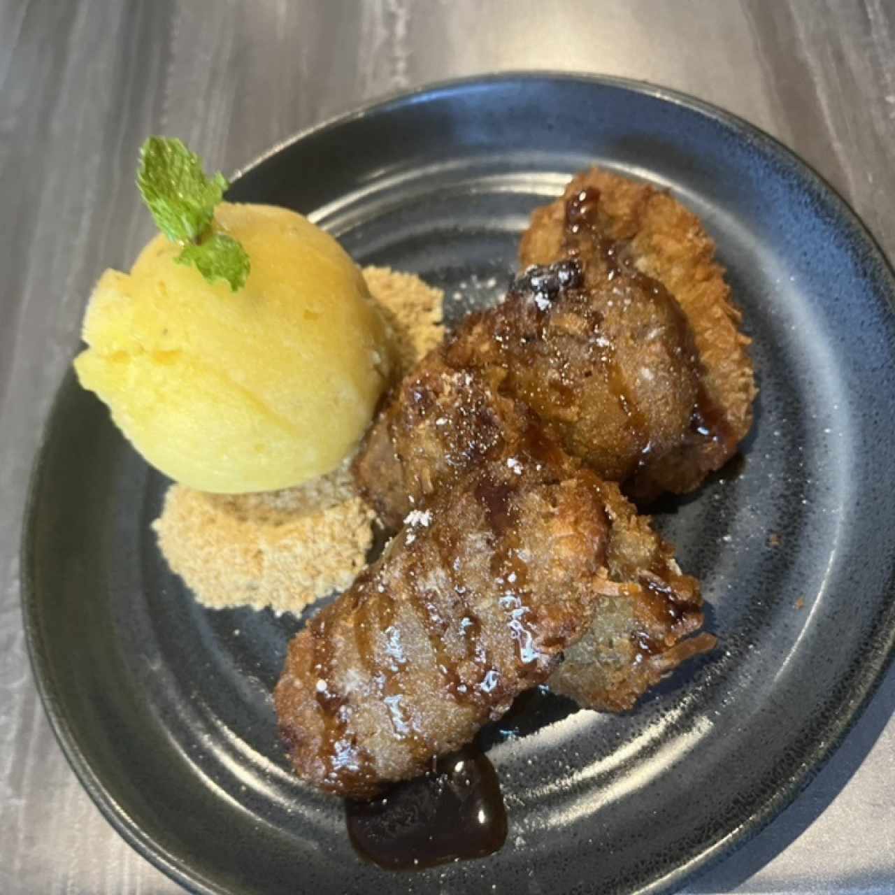 BANANA FRITO & HELADO