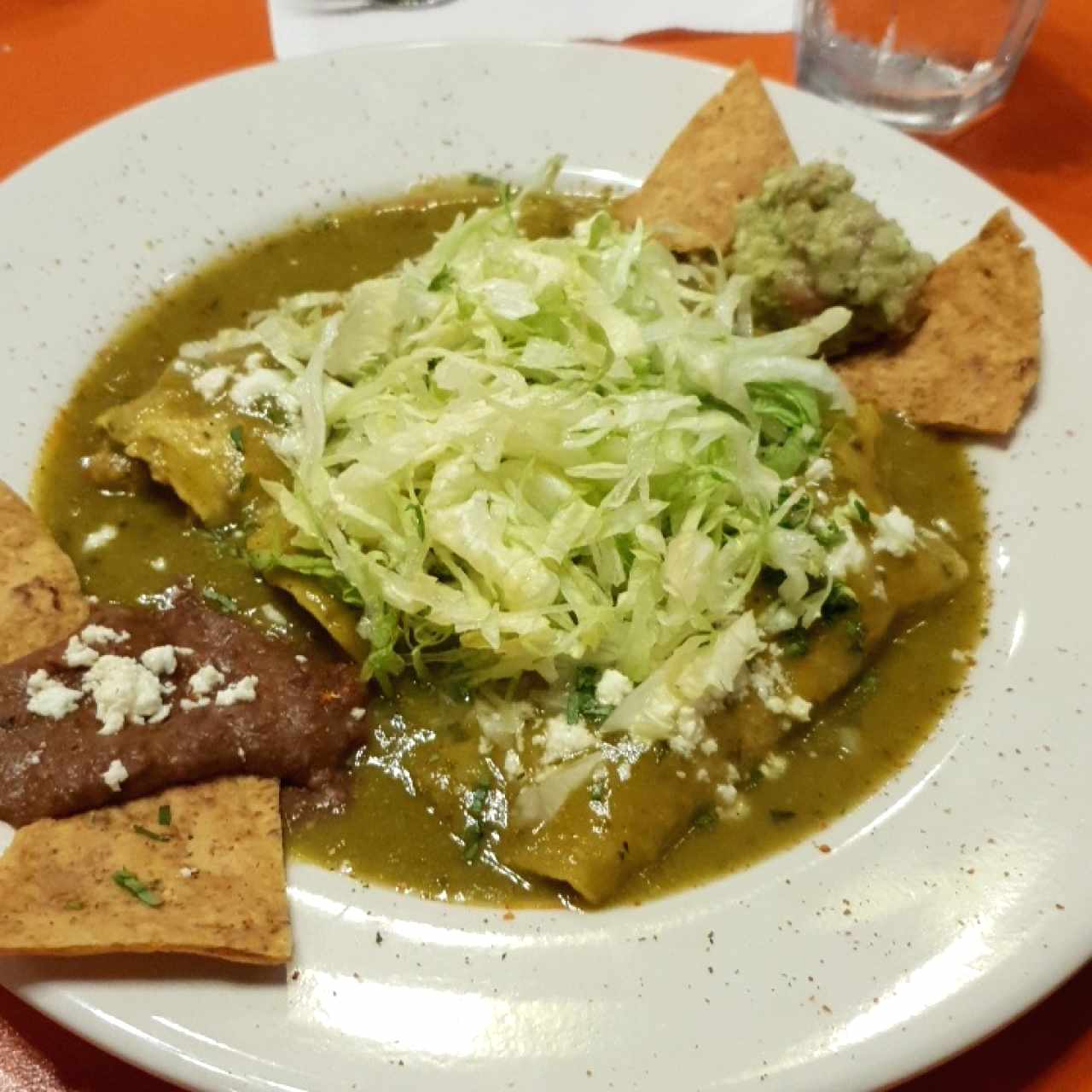 ensalada de pollo en salsa verde