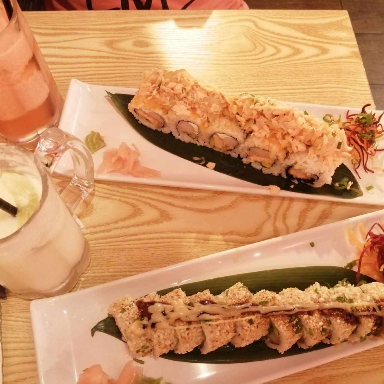 iby crispy roll, limonada de coco, limonada rosada