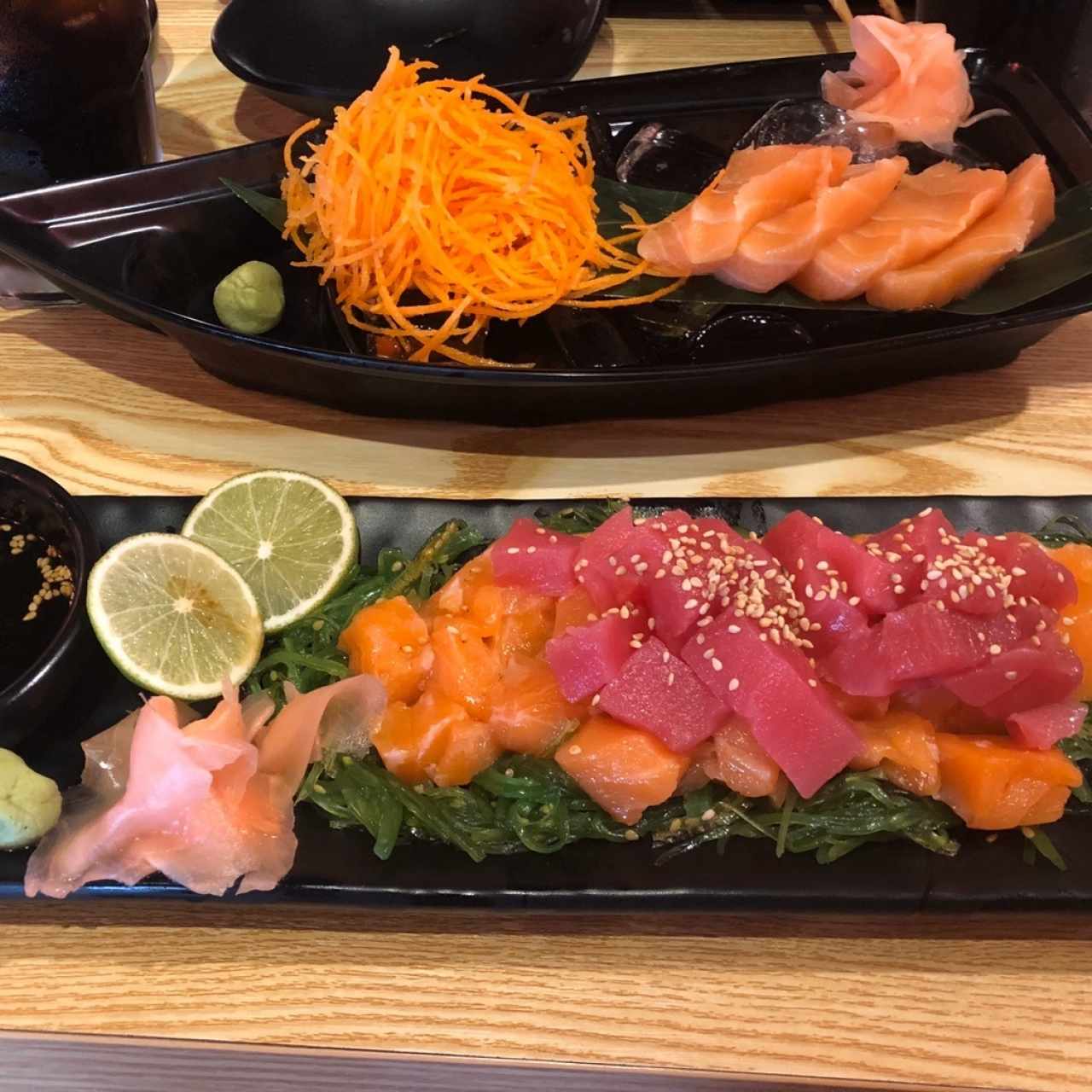poke salad + sashimi de salmon 