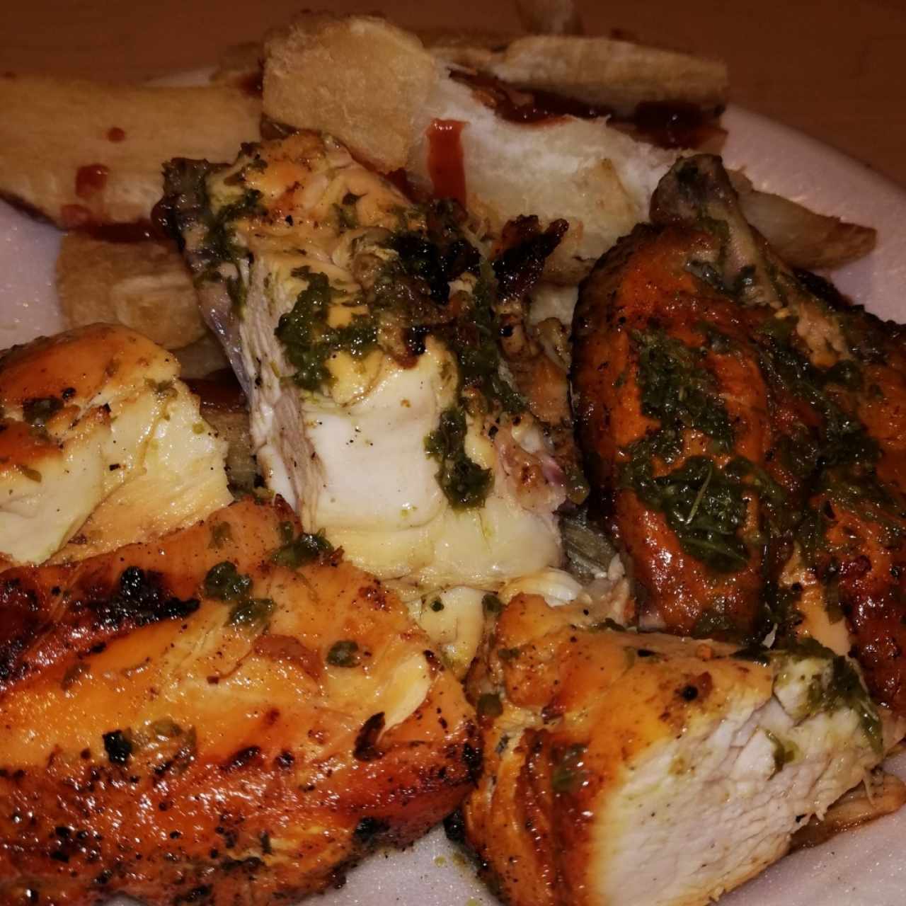 Pollo asado con yuca