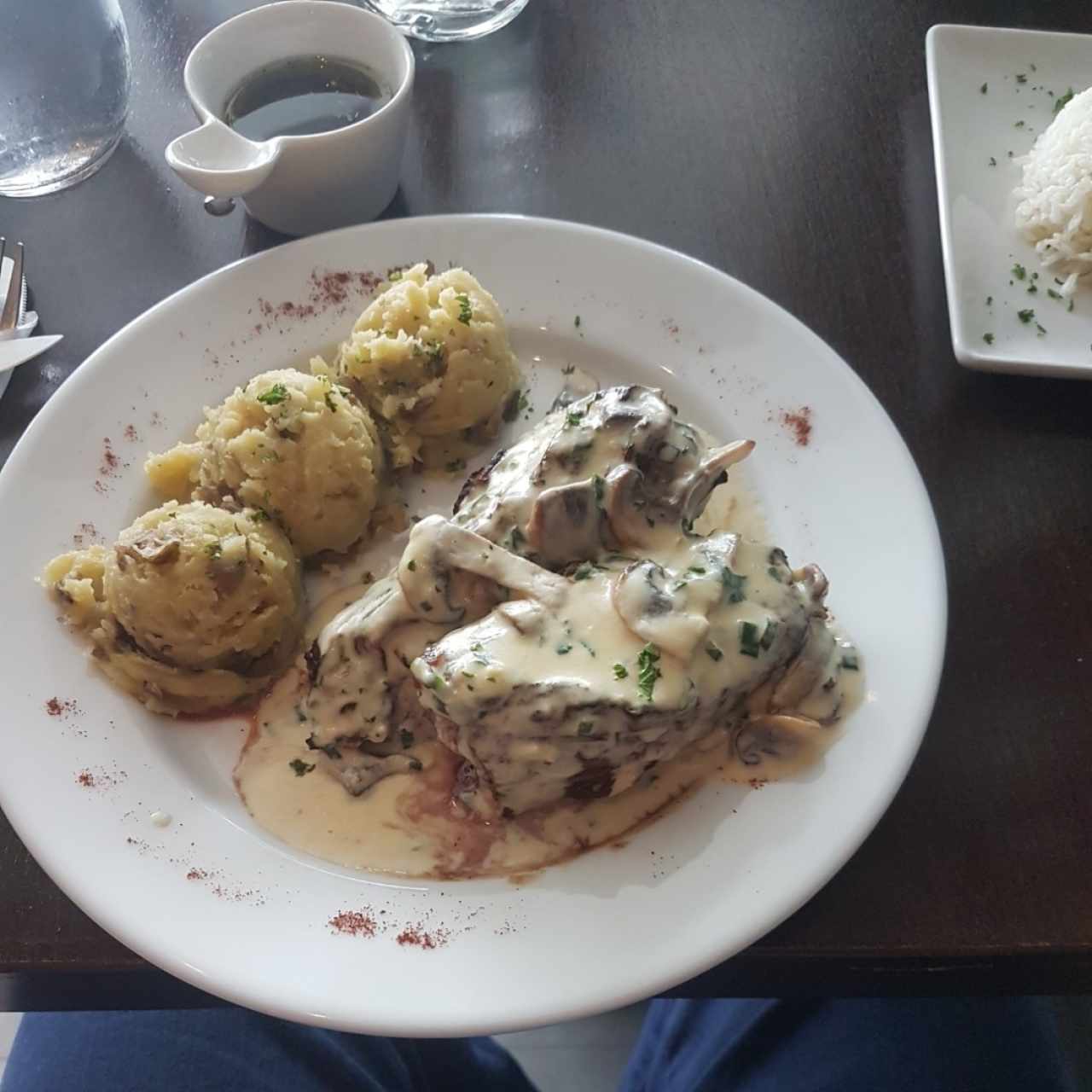 FILETE DE RES EN SALSA DE VERDEO
