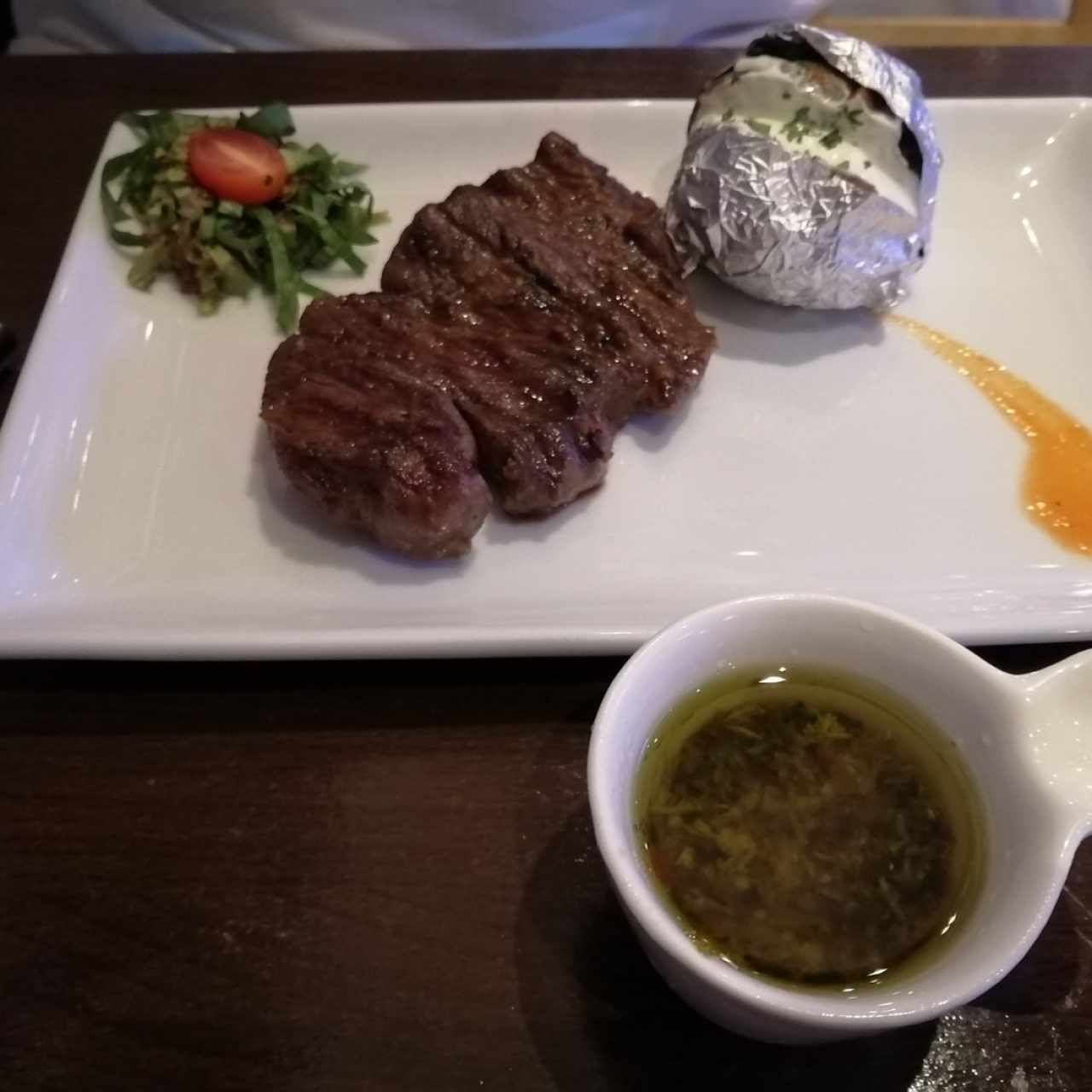 CARNES ARGENTINAS - Vacío con Chimichuri y Papa Asada