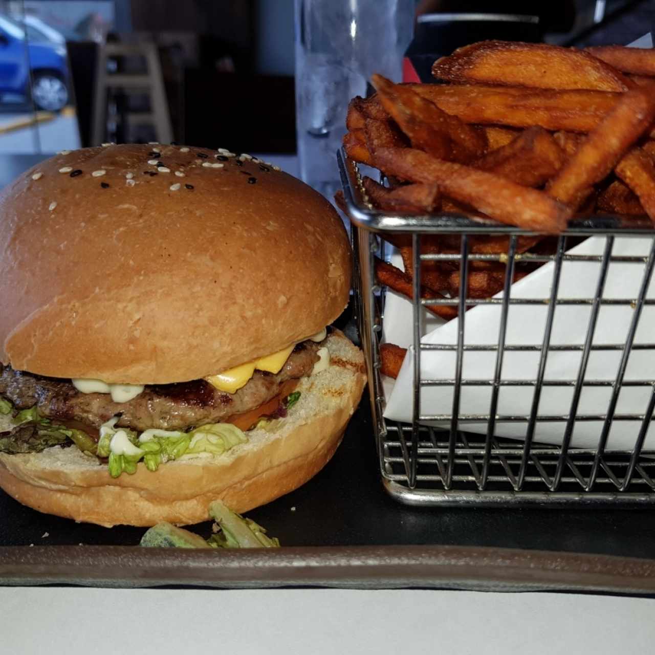 Hamburguesa menú de almuerzo