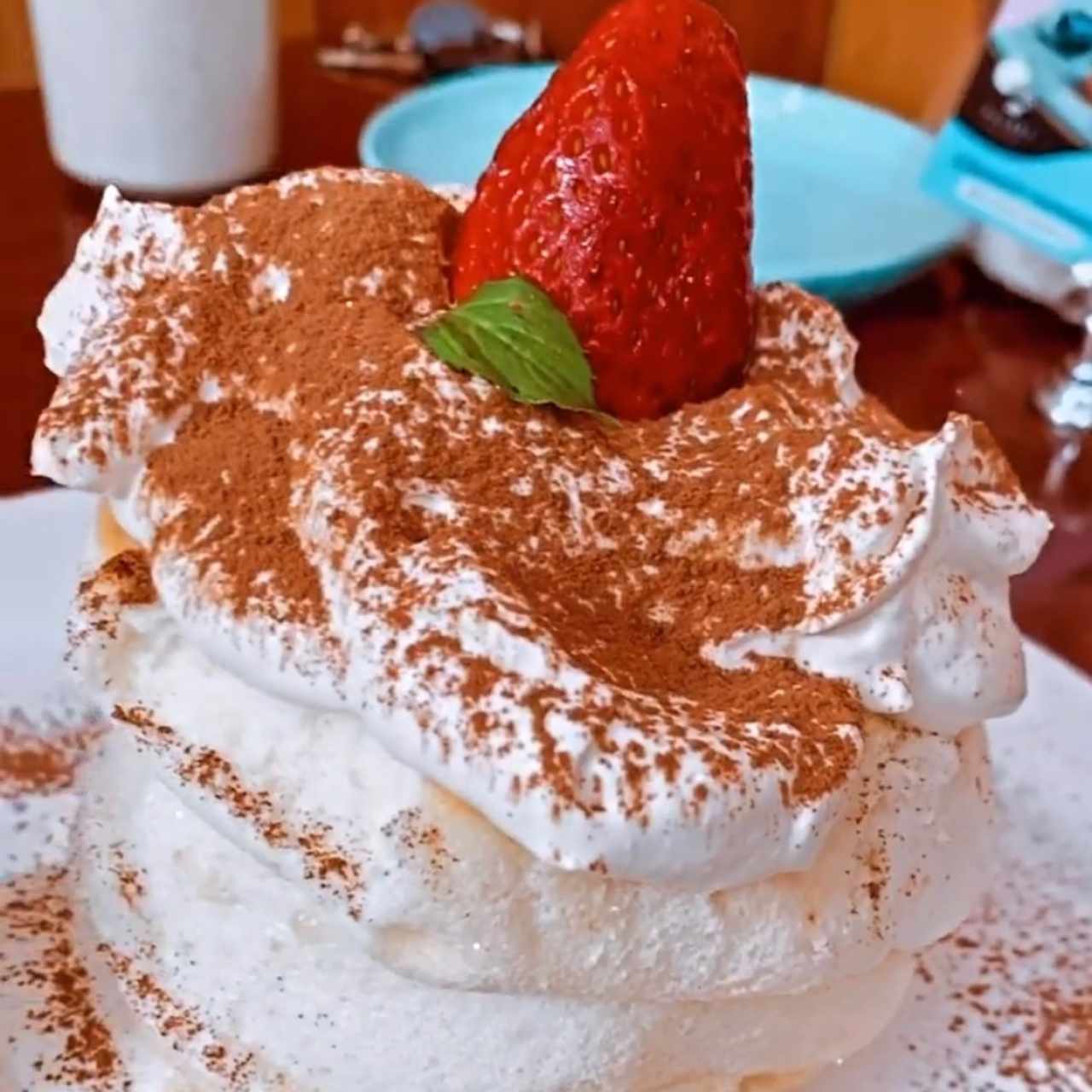 Fluffy geisha tiramisu 