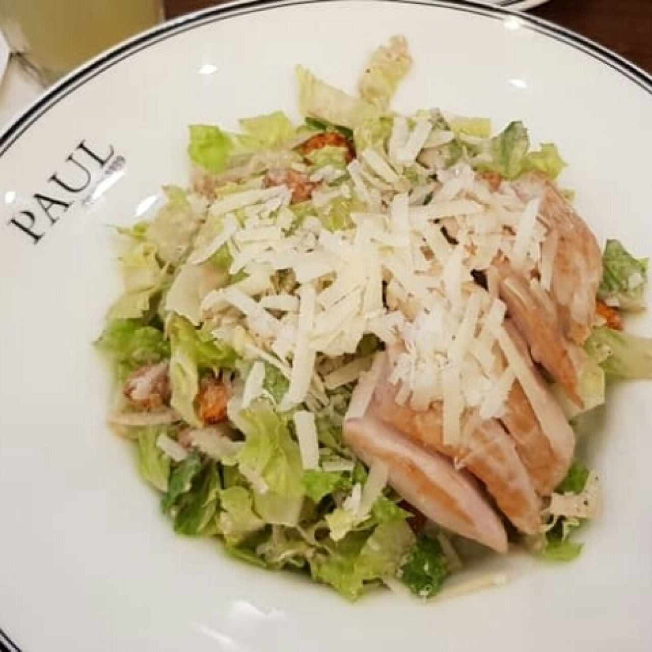 Ensalada Cesar con pollo