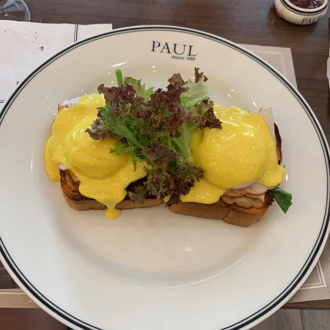 huevos benedict