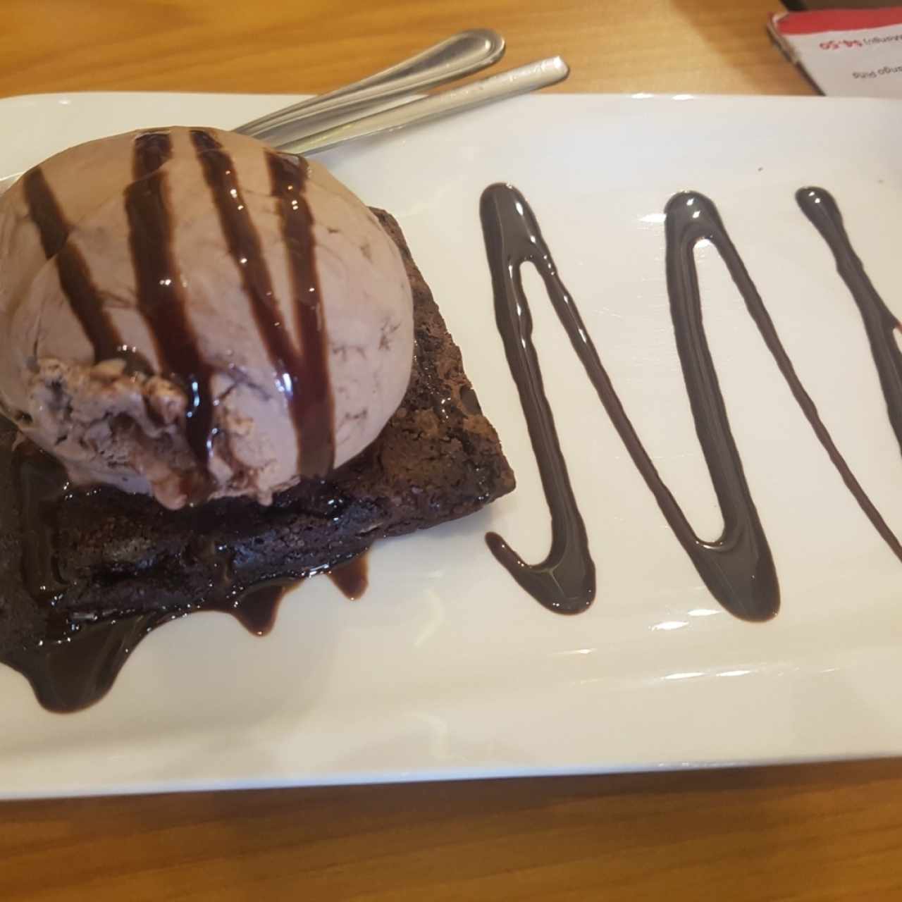 brownie con helado de Nutella... todo un hit