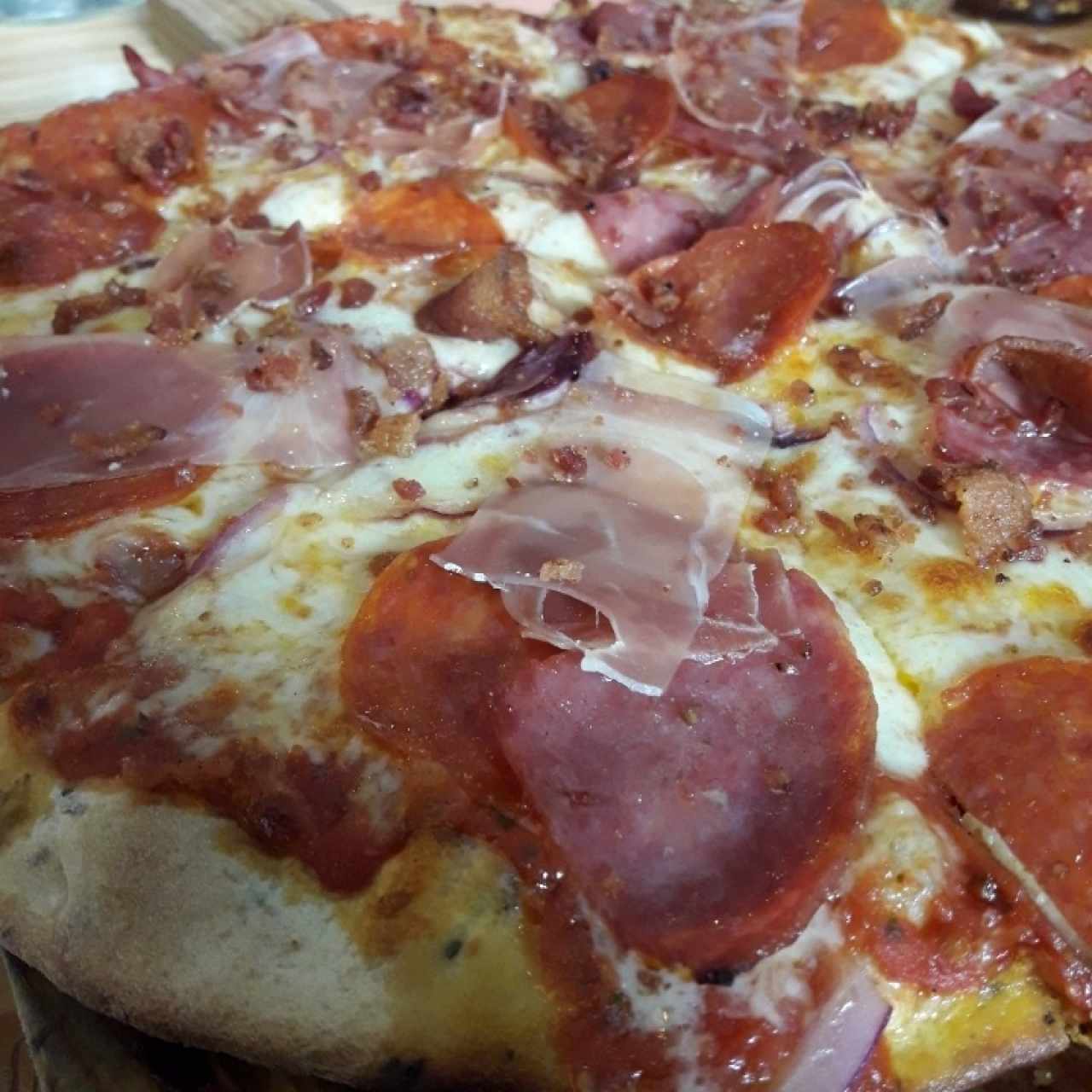 Pizza cuatro carnes