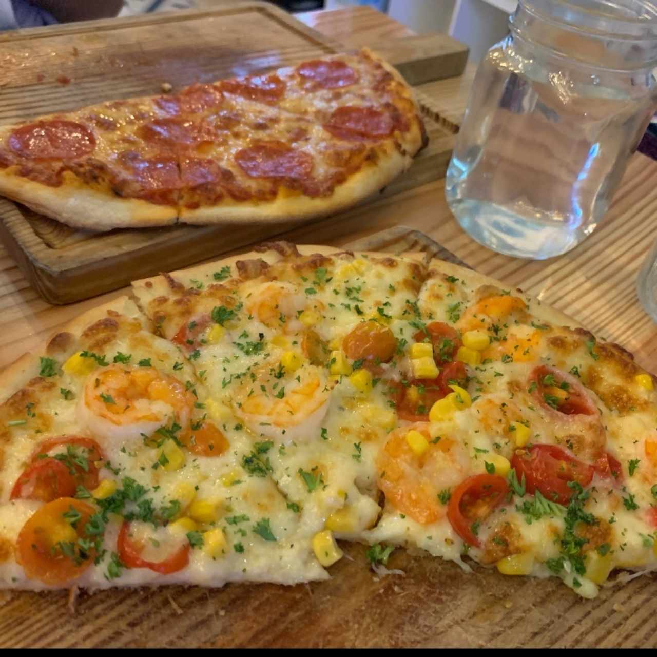 Pizzas Pepperoni y Camarones