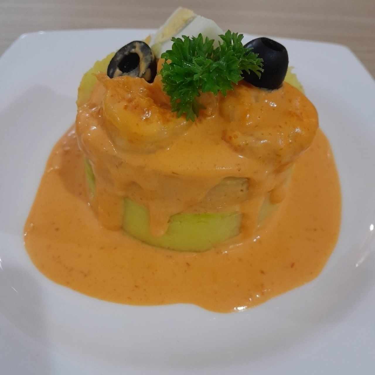 causa de camarones