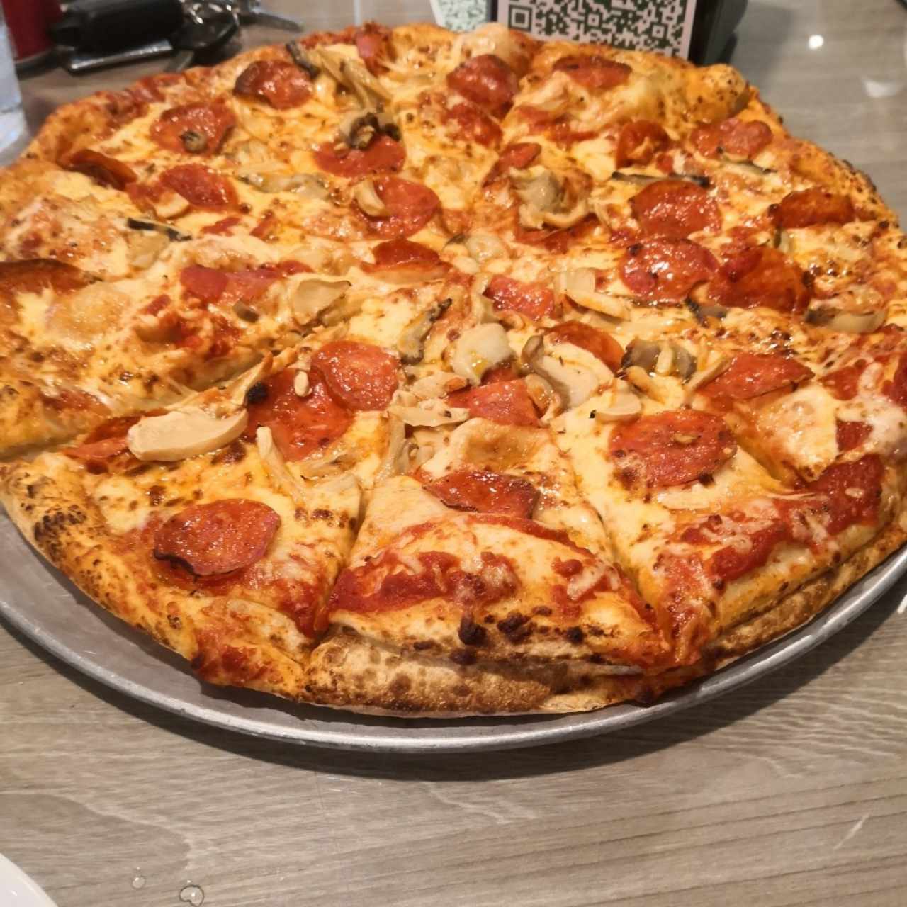 Pizzas - Pizza con Pepperoni con hongos