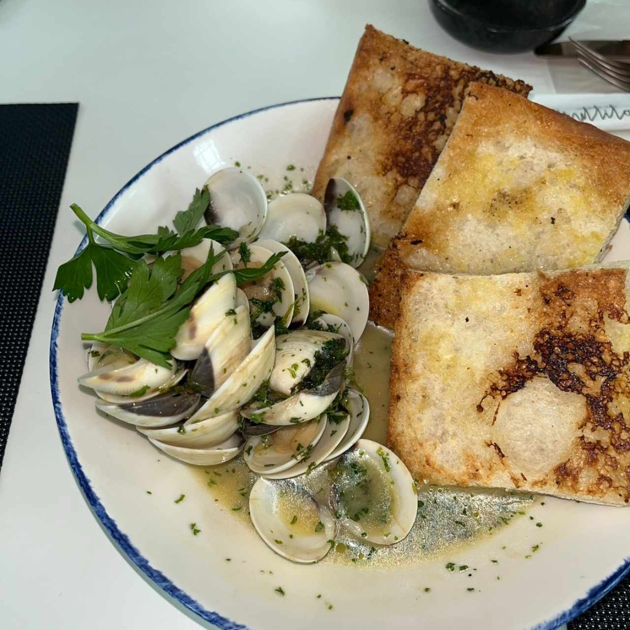 Vongole Ciabatta