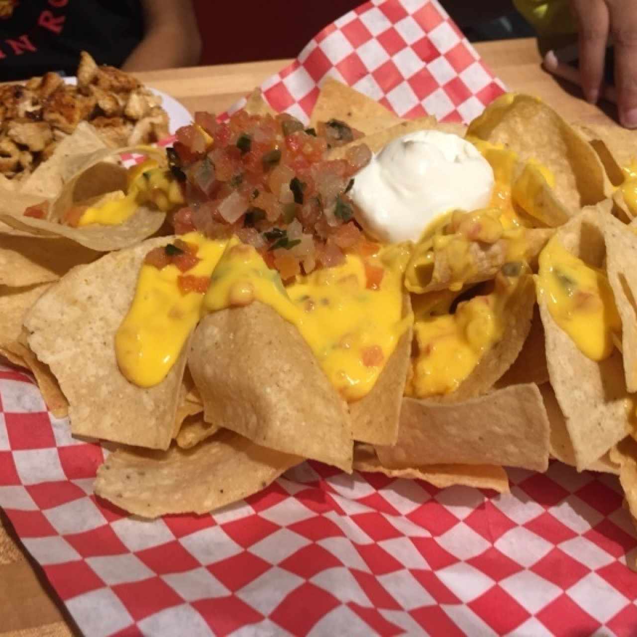 nachos chili y pollo (el chile se pidio aparte, por eso no sale en la foto)