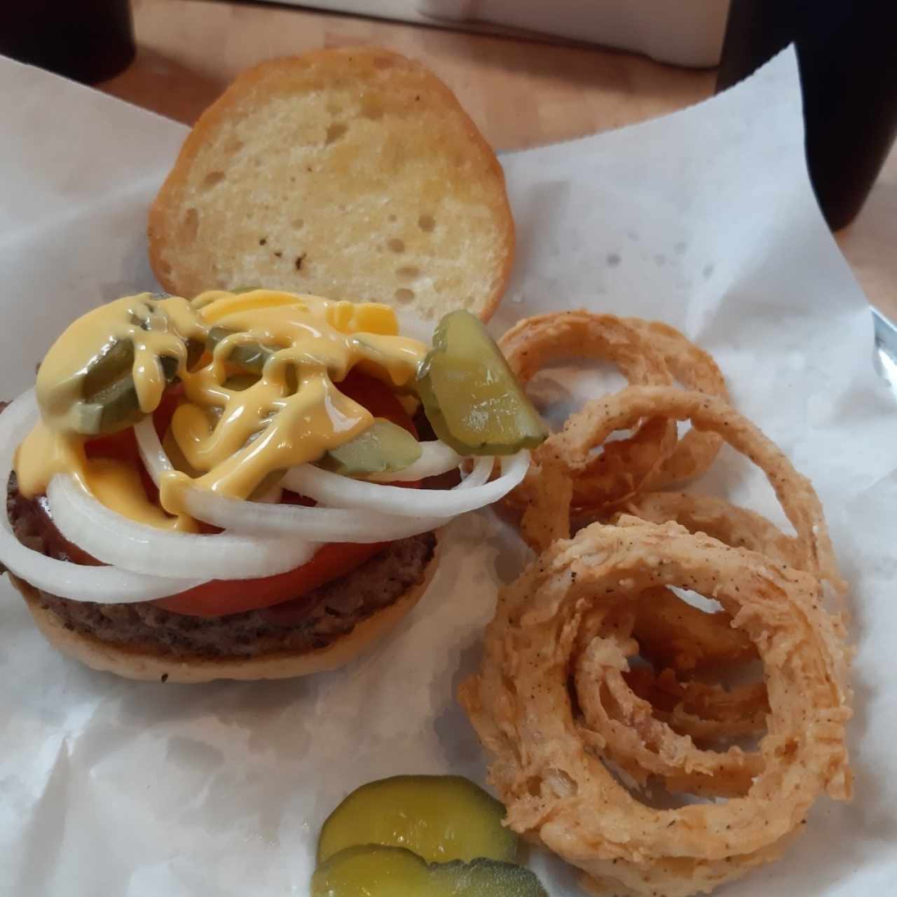 Original Burger with Onion Rings
