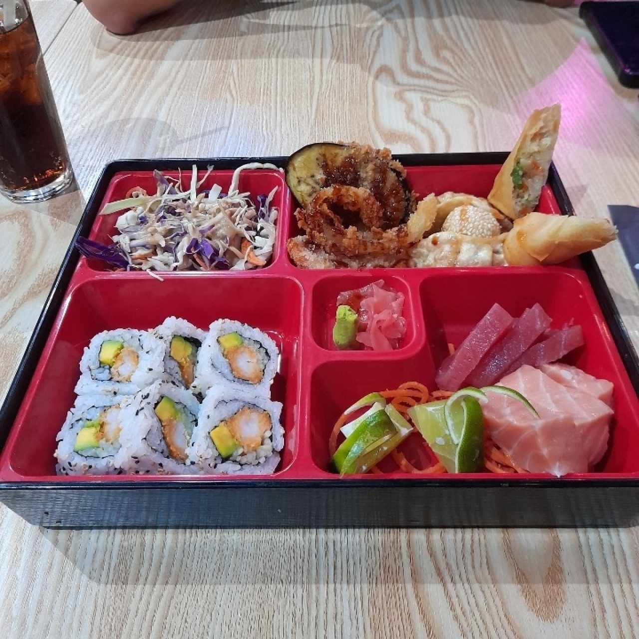 Tokyo sushi set