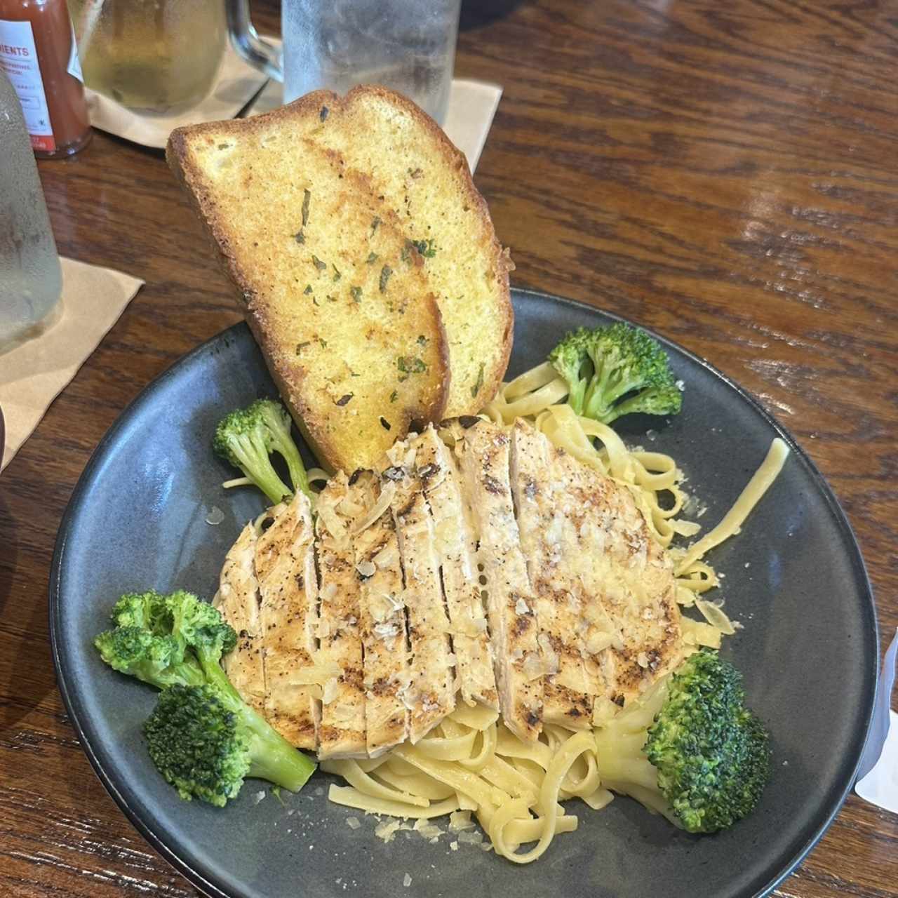 Chicken & Broccoli Alfredo Pasta