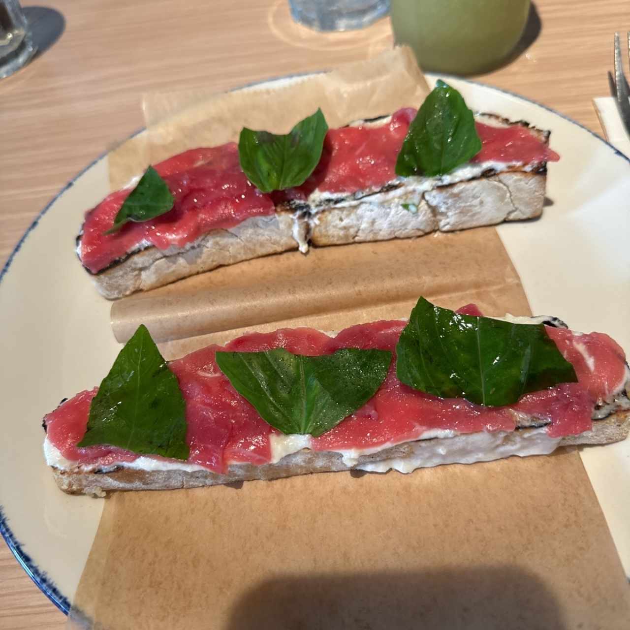 Crostini Di Carpaccio Al Tartufo