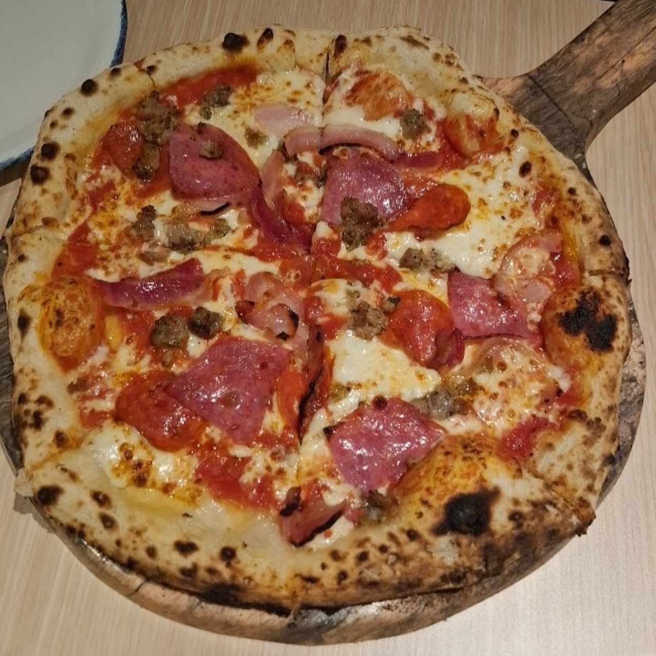 Pizzas Tradicionales - Pizza Carnivor