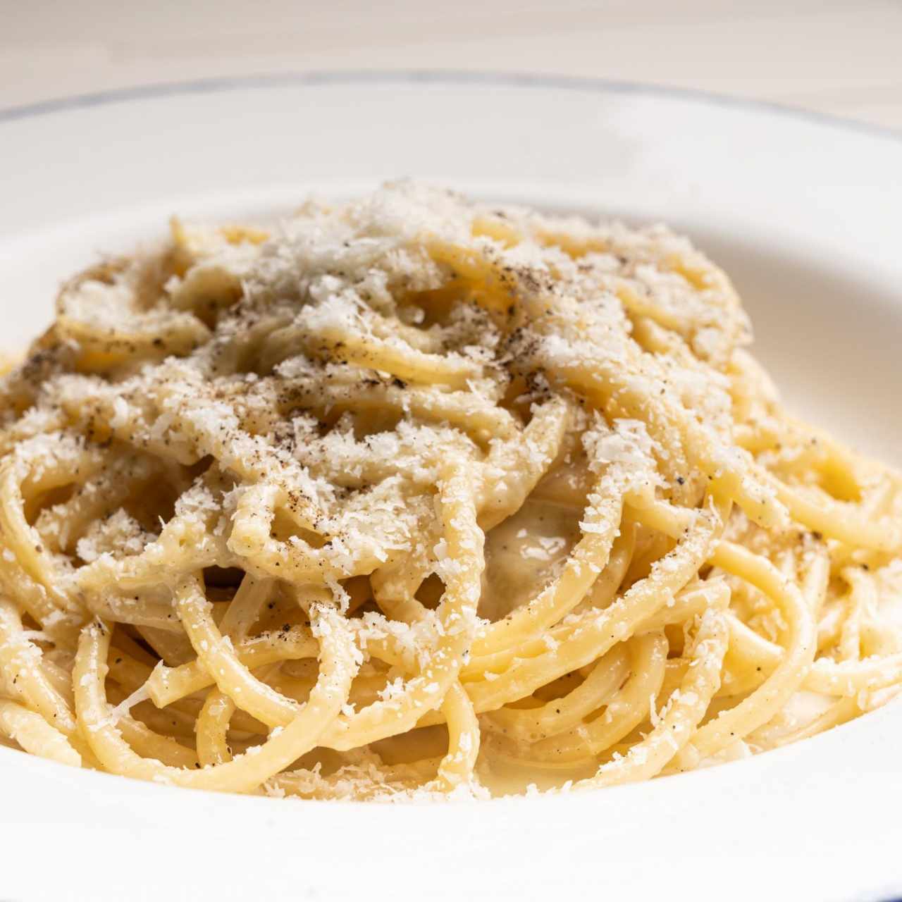 Bucatini Cacio E Pepe