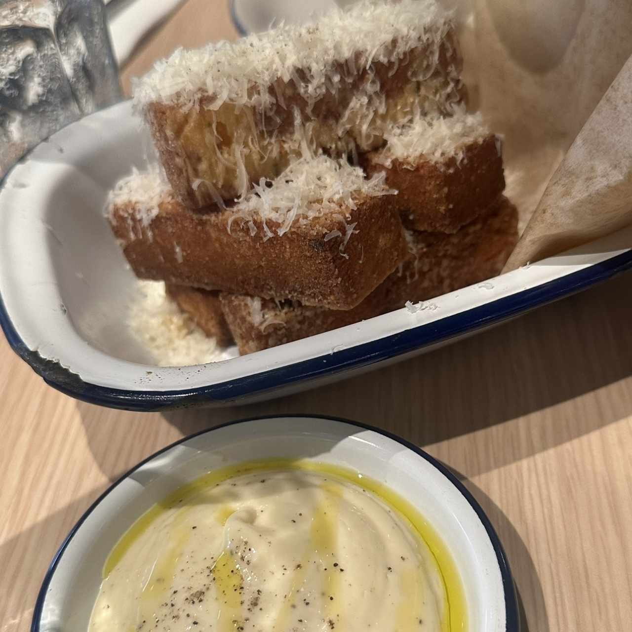 Polenta fritta con alioli