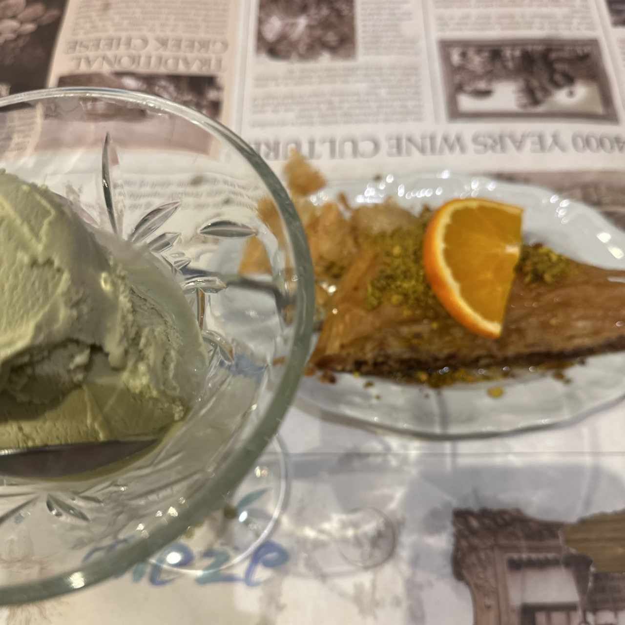 Postres - Baklava con helado 