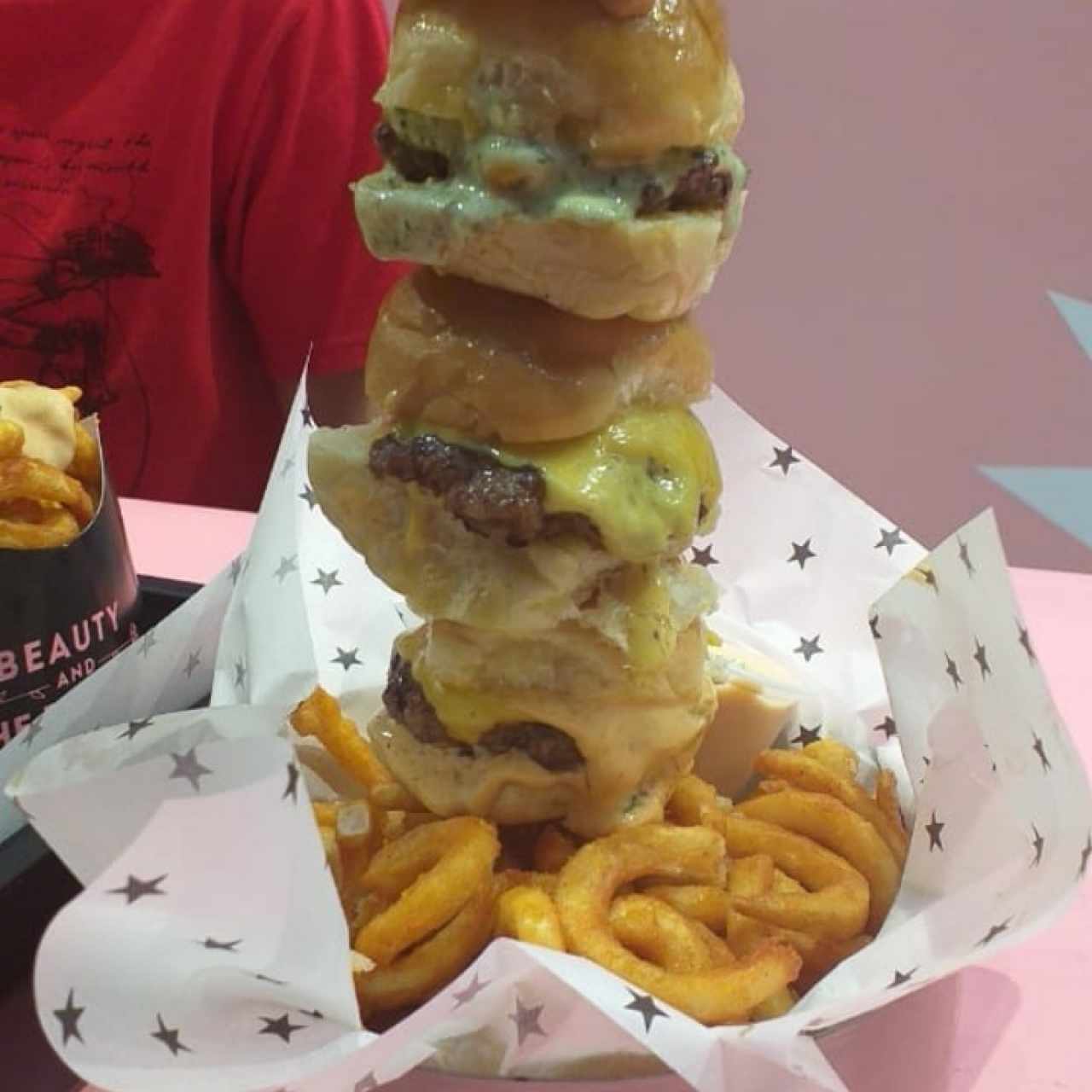 torre de mini burgess con papas curly