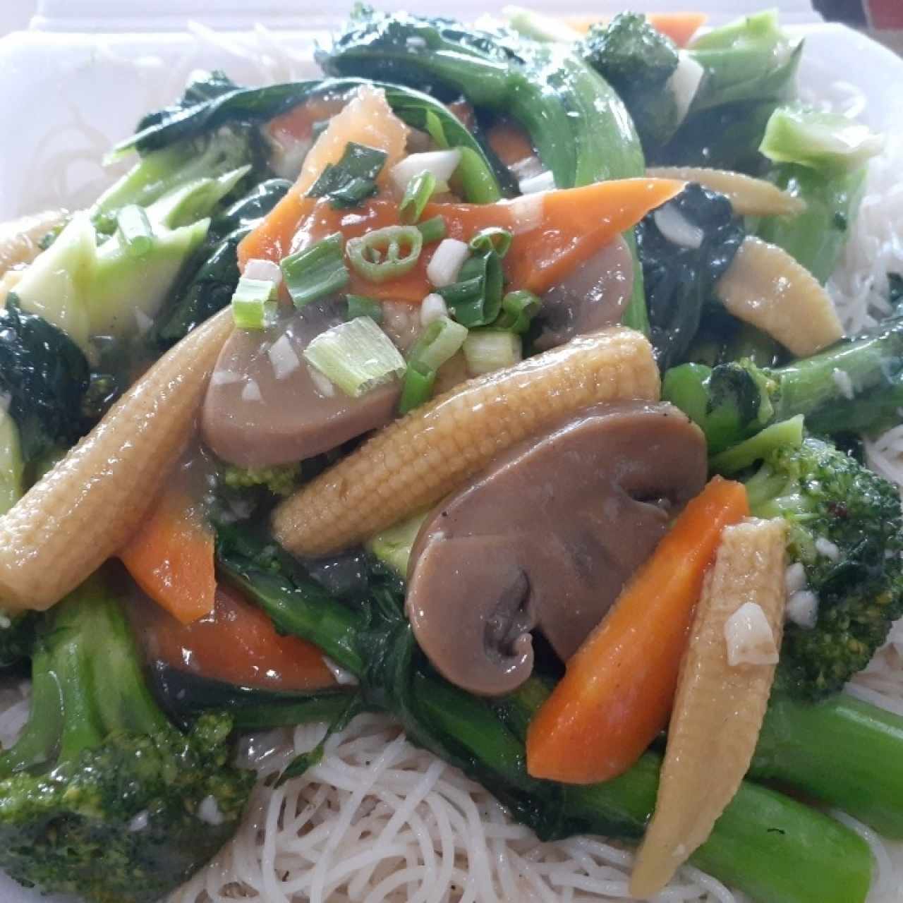 Chow Mei Fun de vegetales 