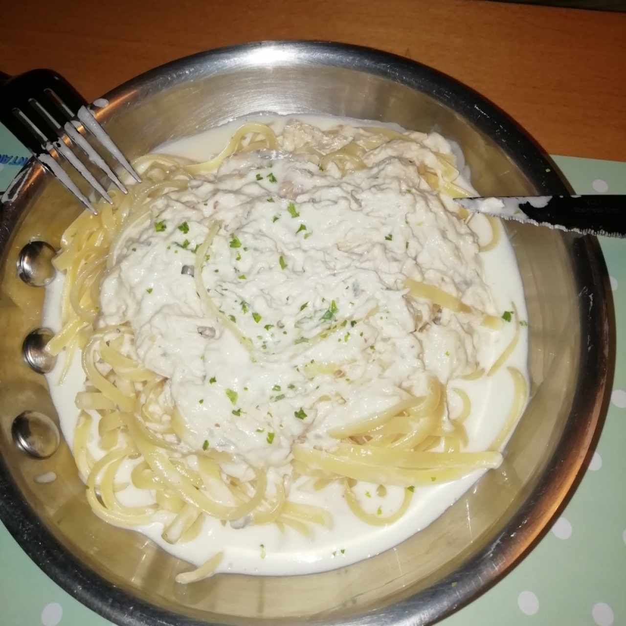 lenguini Alfredo con extra de pollo