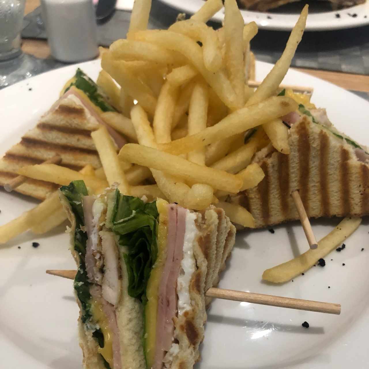 HANDHELD - CLUB SANDWICH