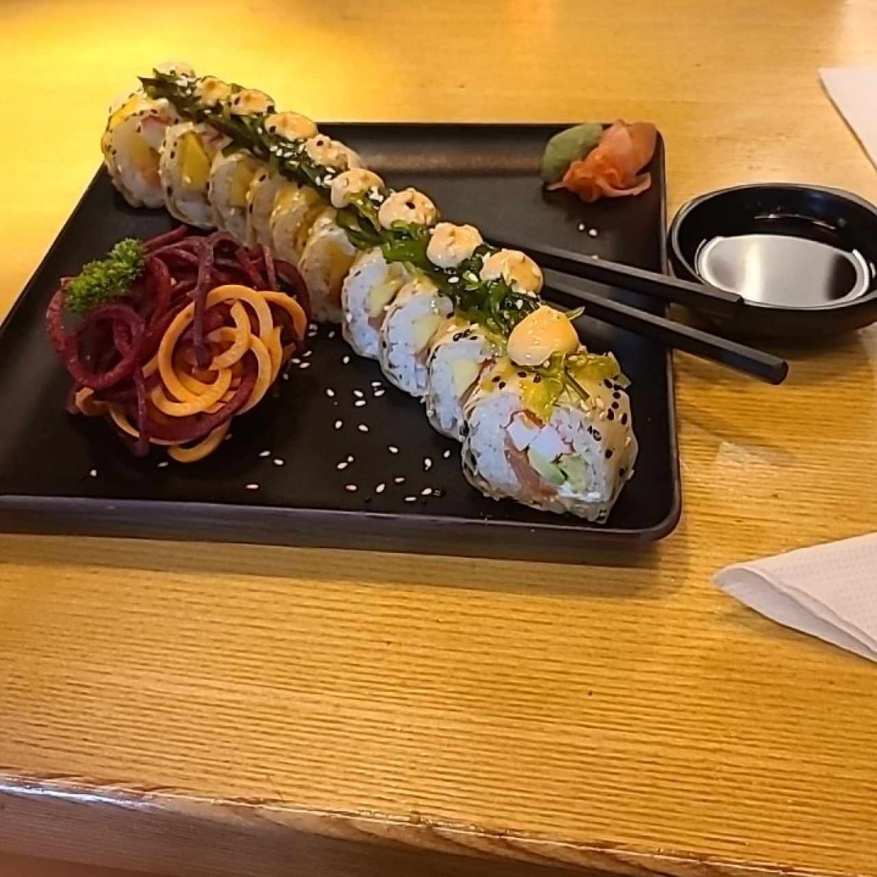 SUSHI - AMAI MANGO ROLL