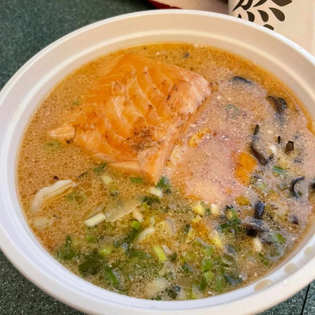 ramen de salmón