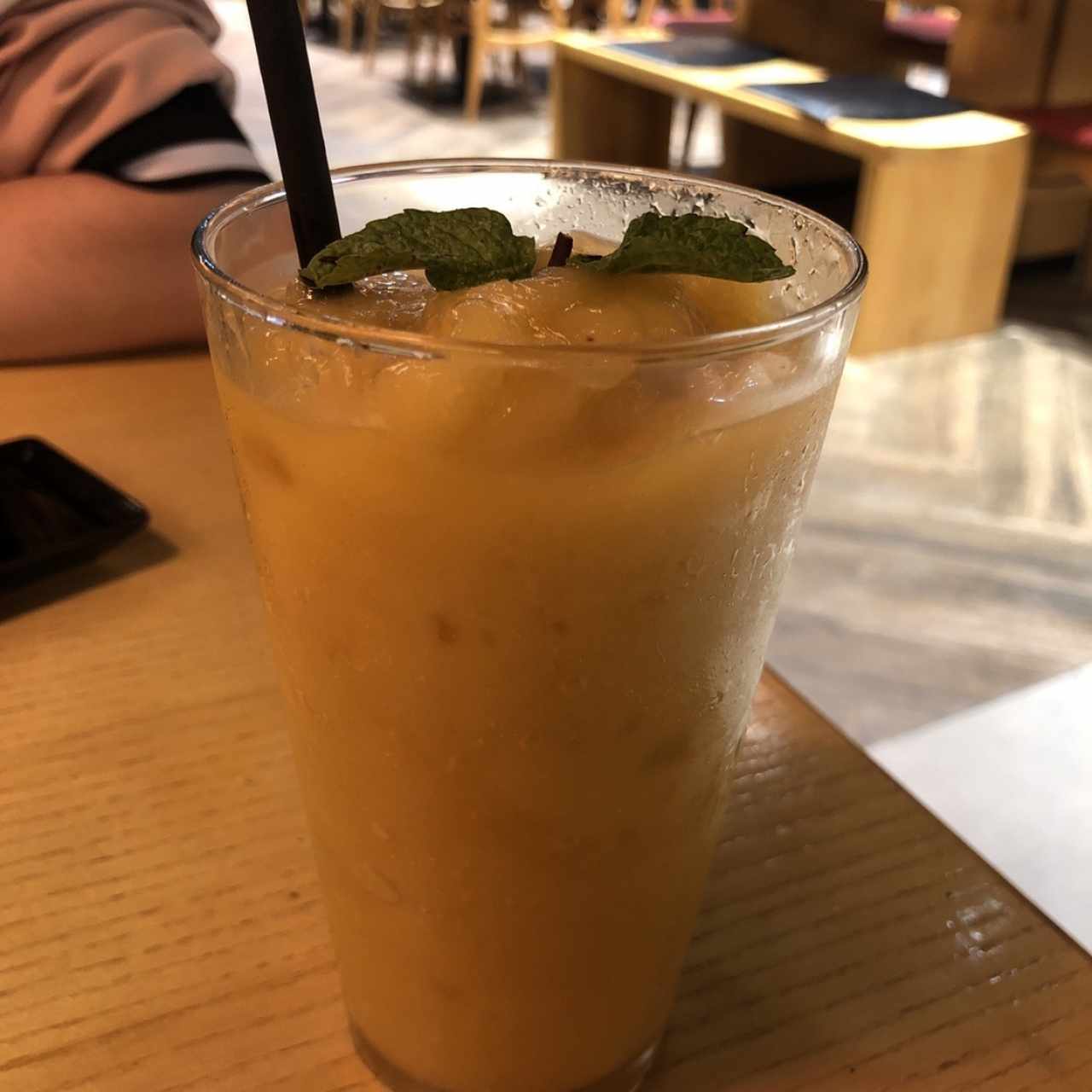 Mango smoothie 