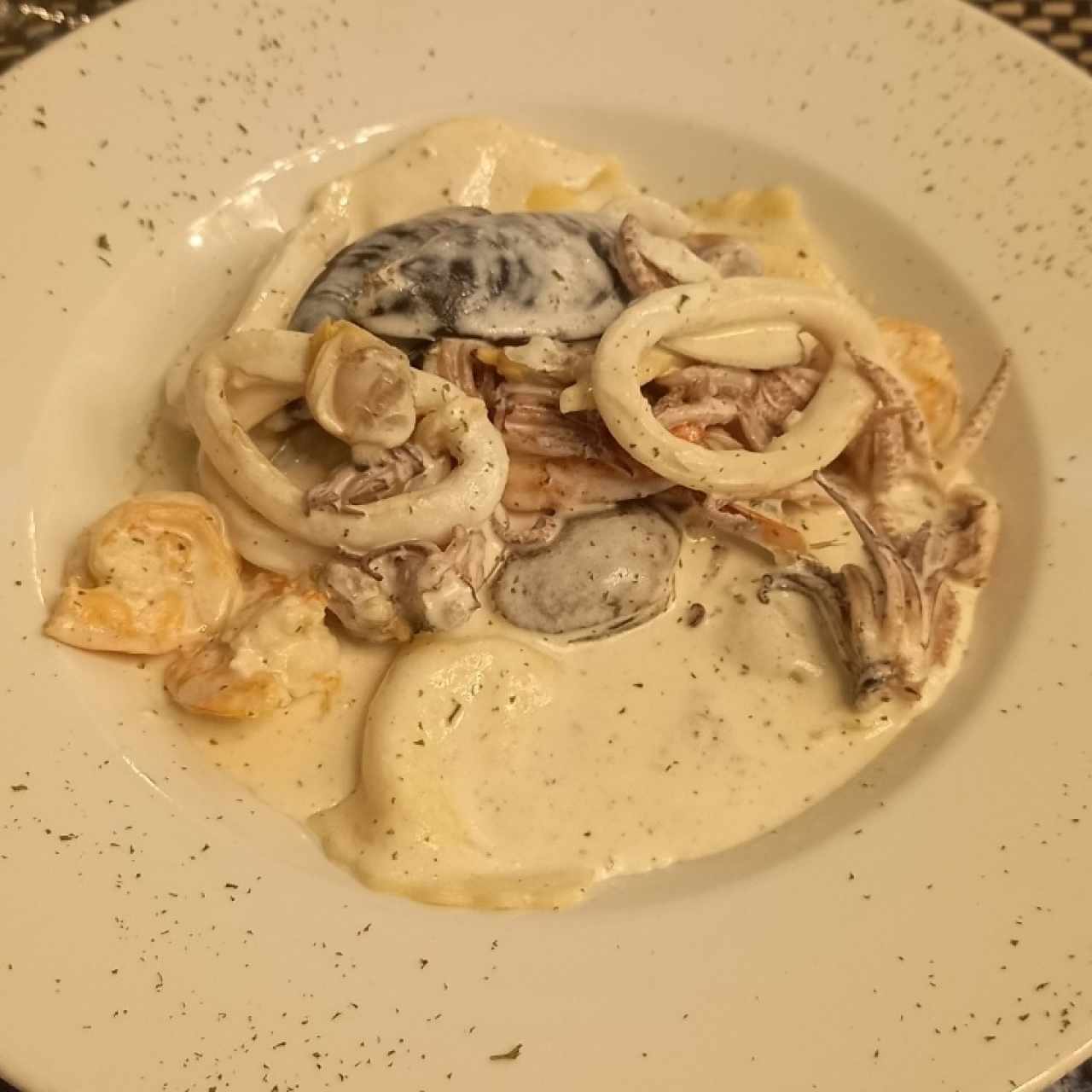 Ravioli de Ricotta en Salsa Seafood