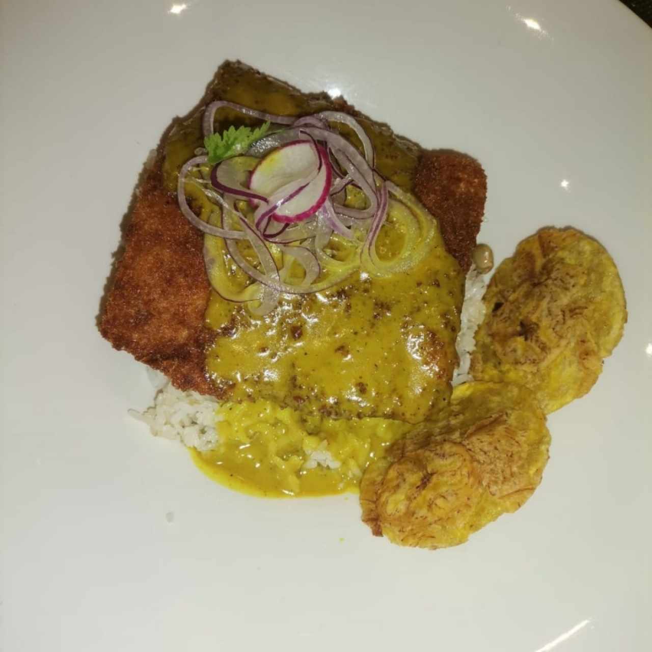 Filete de Corvina al coco y curry