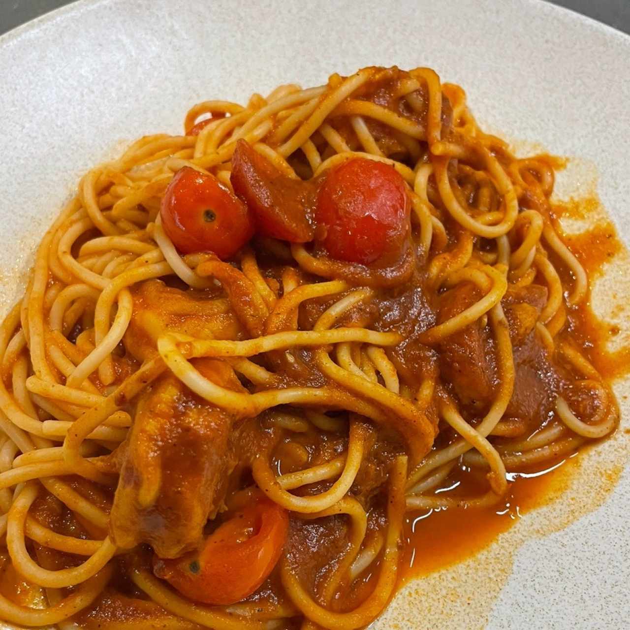 Langostinos con Tomate y Curry