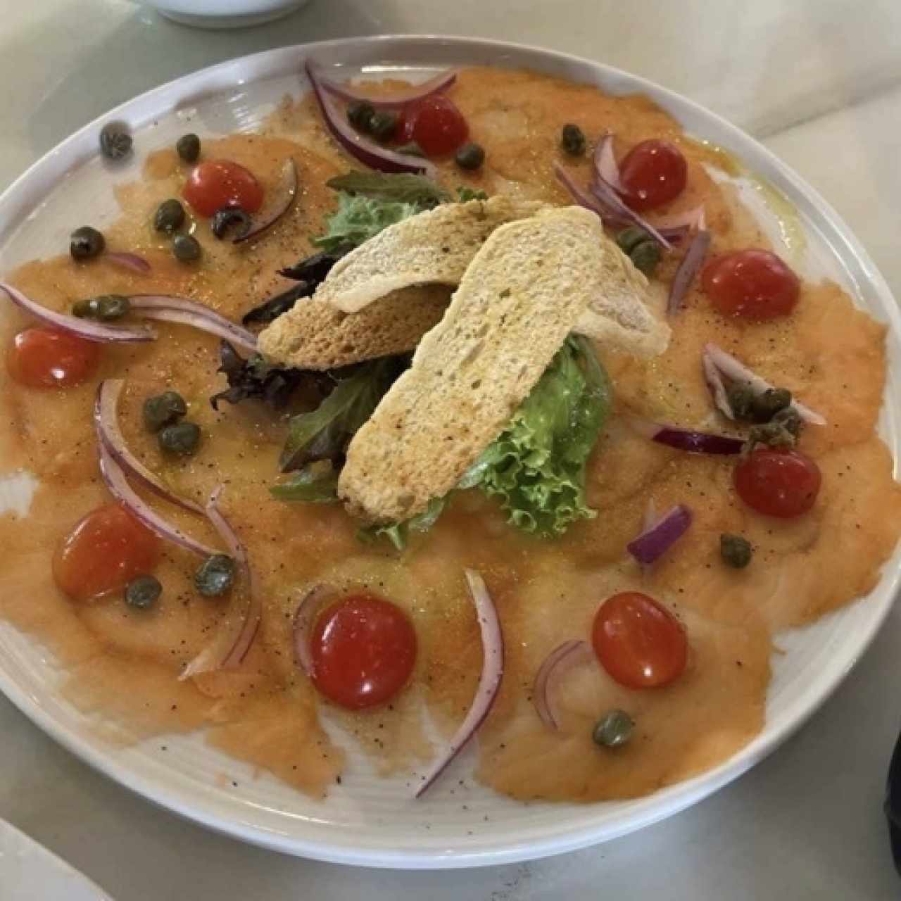 Carpacho de salmón