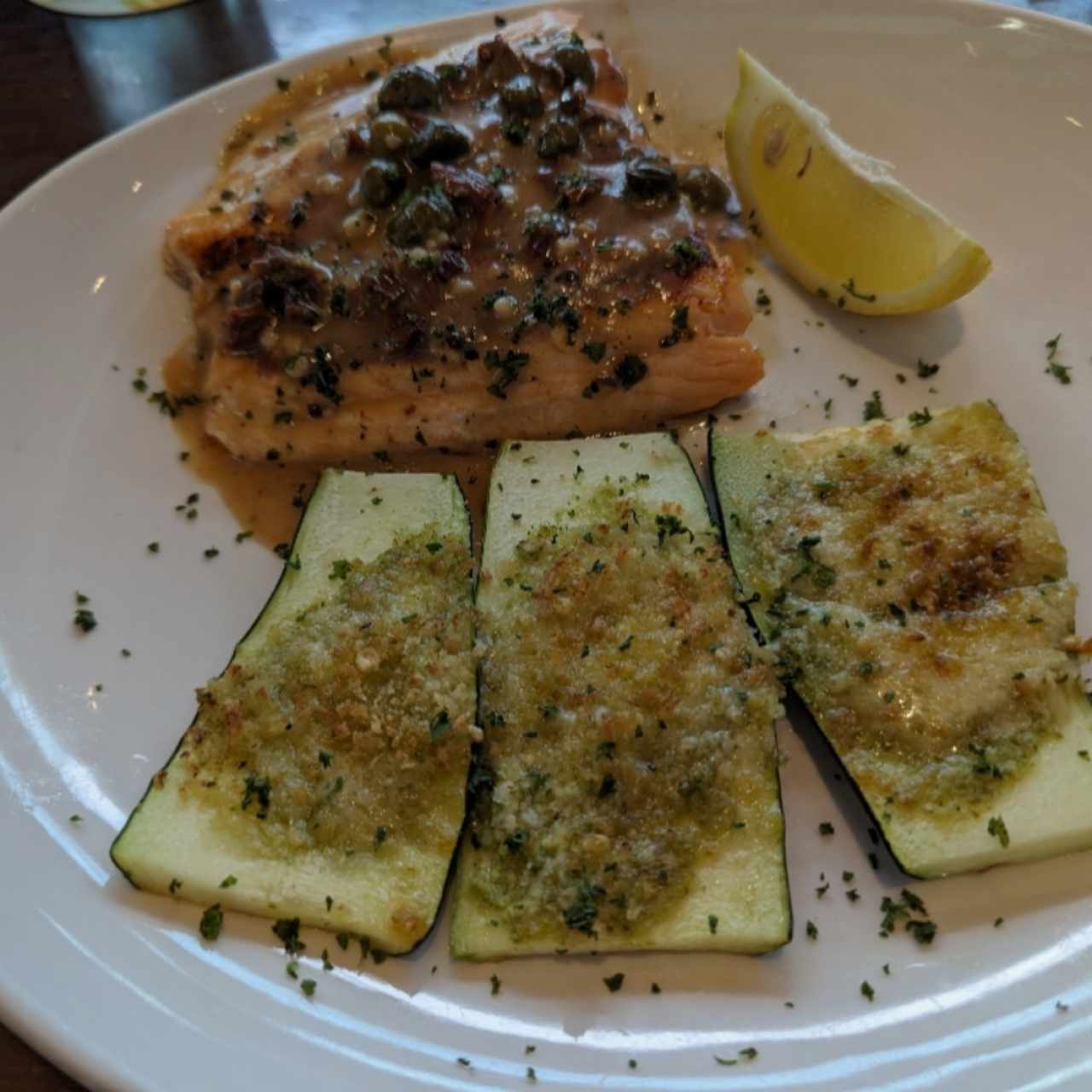 Classic Entreés - Salmon Piccata